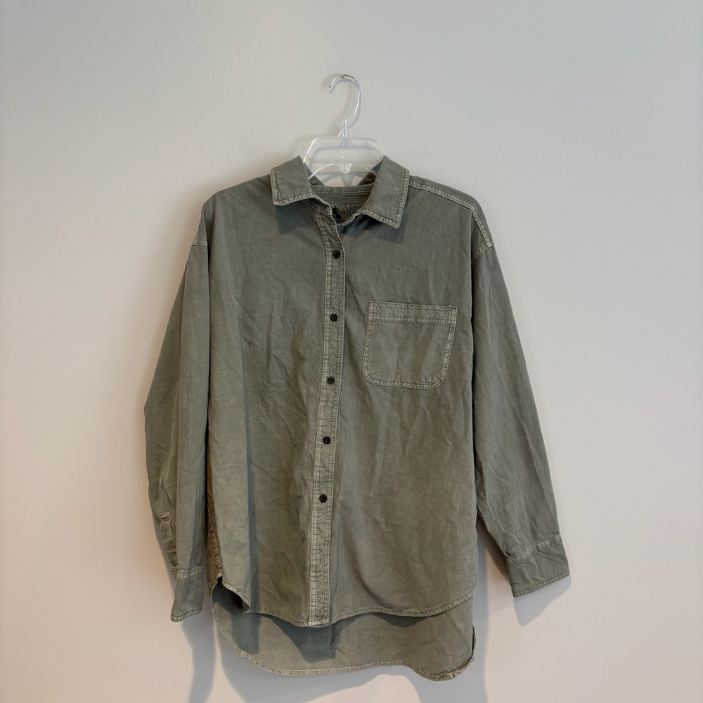 C&C California Women's Sunwashed Olive Button Down Shirt Size M